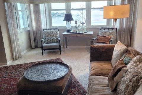Copropriété à vendre à Saint Petersburg, Floride: 3 chambres, 315.87 m2 № 2401085 - photo 10