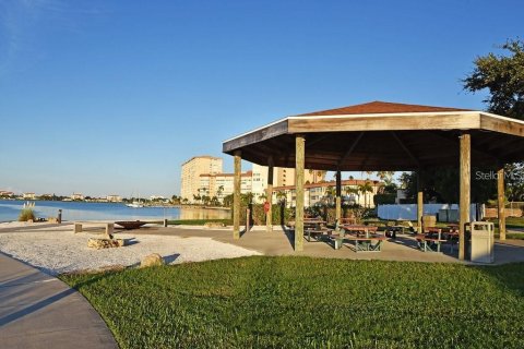 Copropriété à vendre à Saint Petersburg, Floride: 3 chambres, 315.87 m2 № 2401085 - photo 26