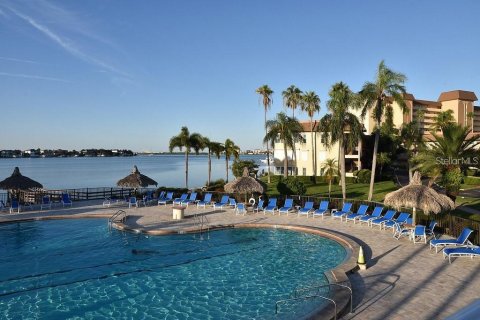 Copropriété à vendre à Saint Petersburg, Floride: 3 chambres, 315.87 m2 № 2401085 - photo 28