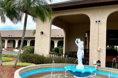 Condo in Saint Petersburg, Florida, 2 bedrooms  № 2155884 - photo 25