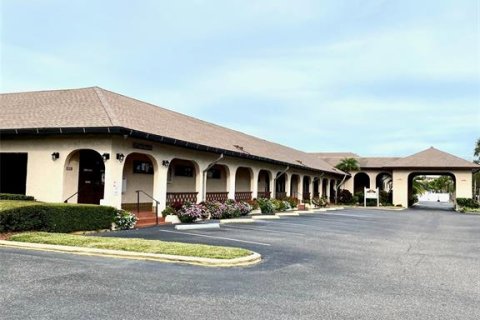 Condo in Saint Petersburg, Florida, 2 bedrooms  № 2155884 - photo 26
