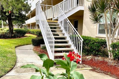 Condo in Saint Petersburg, Florida, 2 bedrooms  № 2155884 - photo 3