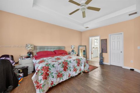 Casa en venta en Homestead, Florida, 5 dormitorios, 250.19 m2 № 1997765 - foto 17
