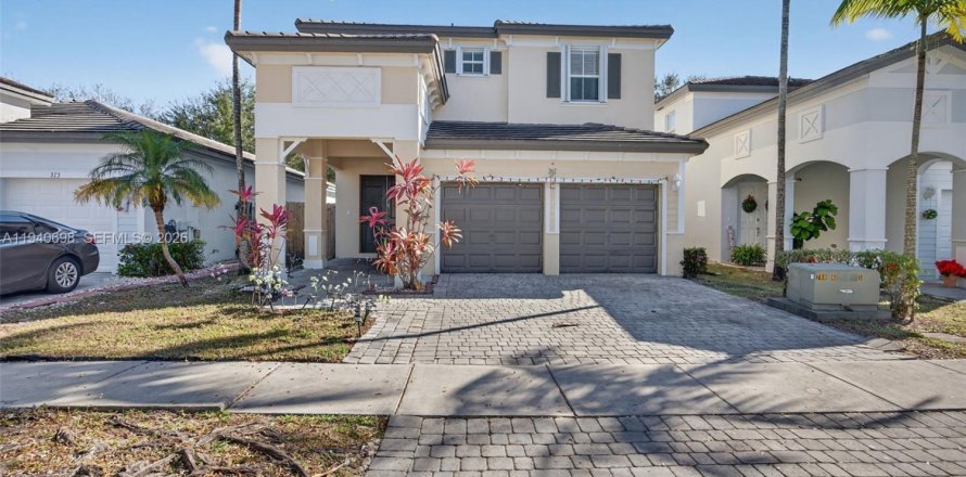 Casa en Homestead, Florida 5 dormitorios, 250.19 m2 № 1997765