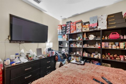 Casa en venta en Homestead, Florida, 5 dormitorios, 250.19 m2 № 1997765 - foto 23