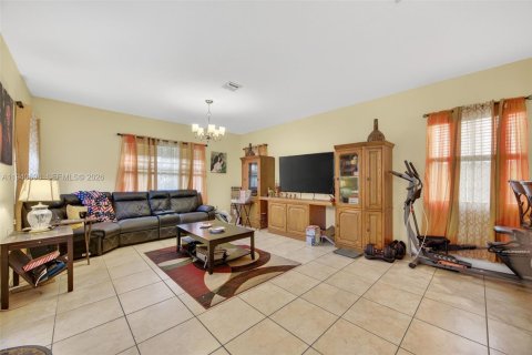 Casa en venta en Homestead, Florida, 5 dormitorios, 250.19 m2 № 1997765 - foto 7