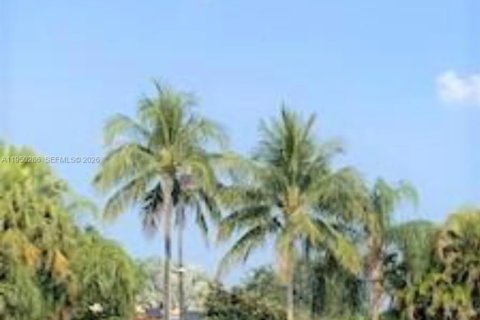 Снять в аренду виллу или дом в Бока-Ратон, Флорида 3 спальни, 120.77м2, № 2005786 - фото 16