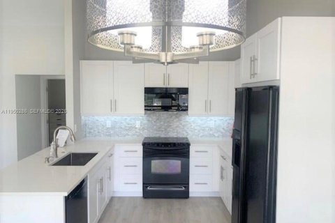 Снять в аренду виллу или дом в Бока-Ратон, Флорида 3 спальни, 120.77м2, № 2005786 - фото 2