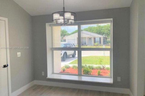 Снять в аренду виллу или дом в Бока-Ратон, Флорида 3 спальни, 120.77м2, № 2005786 - фото 6