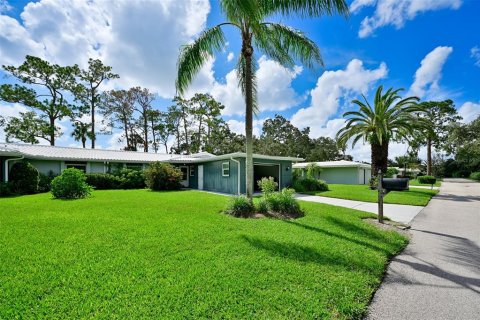 Casa en venta en Sarasota, Florida, 2 dormitorios, 135.27 m2 № 1873914 - foto 1