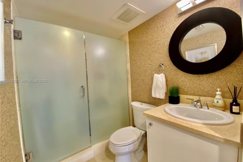 Condo in Aventura, Florida, 3 bedrooms  № 2071781 - photo 23