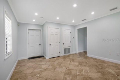 Commercial property in Tavares, Florida 226.68 sq.m. № 2227217 - photo 10