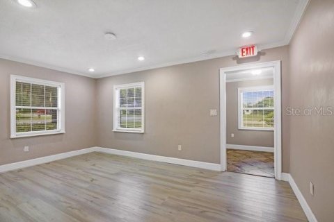 Commercial property in Tavares, Florida 226.68 sq.m. № 2227217 - photo 15