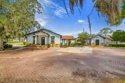 Commercial property in Tavares, Florida 226.68 sq.m. № 2227217 - photo 23