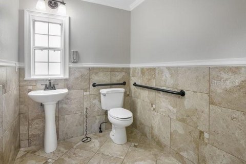 Commercial property in Tavares, Florida 226.68 sq.m. № 2227217 - photo 18