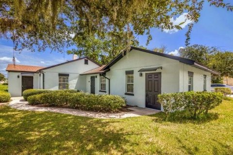 Commercial property in Tavares, Florida 226.68 sq.m. № 2227217 - photo 3