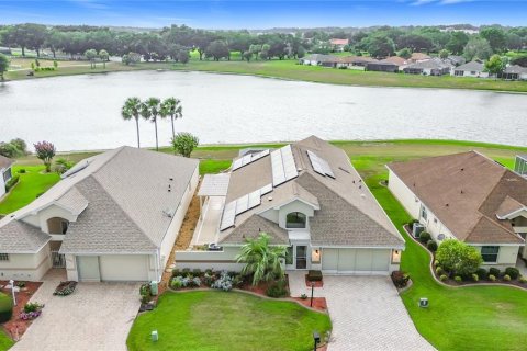 House in Summerfield, Florida 3 bedrooms, 244.98 sq.m. № 2211528 - photo 3
