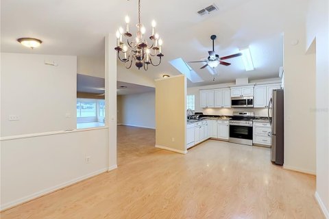 House in Summerfield, Florida 3 bedrooms, 244.98 sq.m. № 2211528 - photo 22