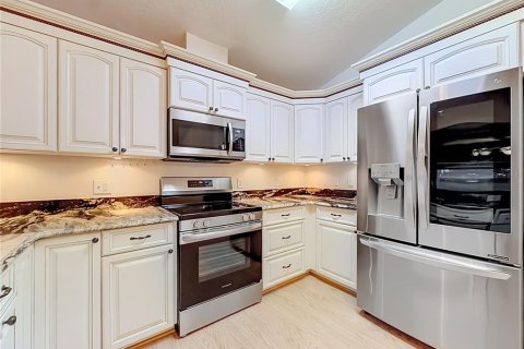 House in Summerfield, Florida 3 bedrooms, 244.98 sq.m. № 2211528 - photo 26