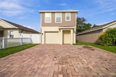 House in Bradenton, Florida 3 bedrooms, 155.15 sq.m. № 2391407