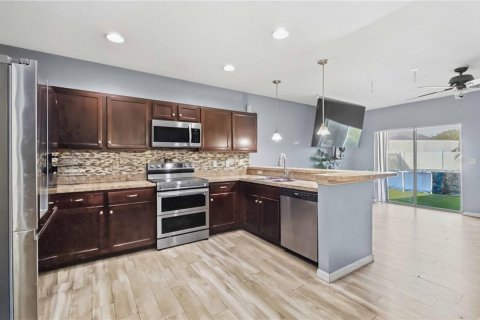 House in Bradenton, Florida 3 bedrooms, 155.15 sq.m. № 2391407 - photo 7