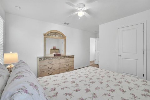 House in Davenport, Florida 5 bedrooms, 225.75 sq.m. № 1569365 - photo 28