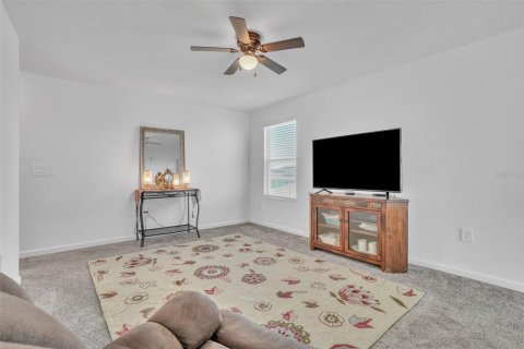 House in Davenport, Florida 5 bedrooms, 225.75 sq.m. № 1569365 - photo 24