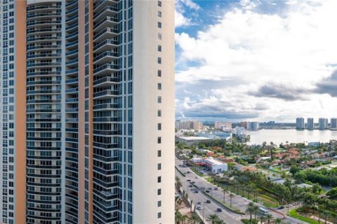Copropriété à vendre à Sunny Isles Beach, Floride: 2 chambres, 105.72 m2 № 1968099 - photo 6