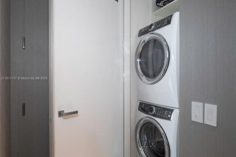 Copropriété à vendre à Sunny Isles Beach, Floride: 2 chambres, 105.72 m2 № 1968099 - photo 10