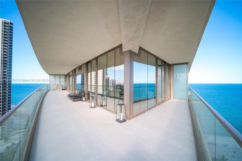 Copropriété à vendre à Sunny Isles Beach, Floride: 2 chambres, 105.72 m2 № 1968099 - photo 4