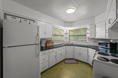 House in Lake Wales, Florida 3 bedrooms, 135.73 sq.m. № 1914124 - photo 11