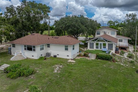 House in Lake Wales, Florida 3 bedrooms, 135.73 sq.m. № 1914124 - photo 1