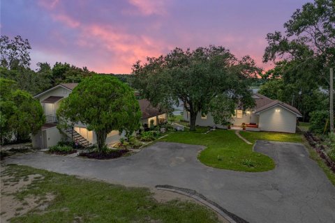 House in Lake Wales, Florida 3 bedrooms, 135.73 sq.m. № 1914124 - photo 24