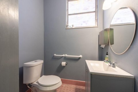 Immobilier commercial à louer à Tampa, Floride: 667.04 m2 № 2419518 - photo 19
