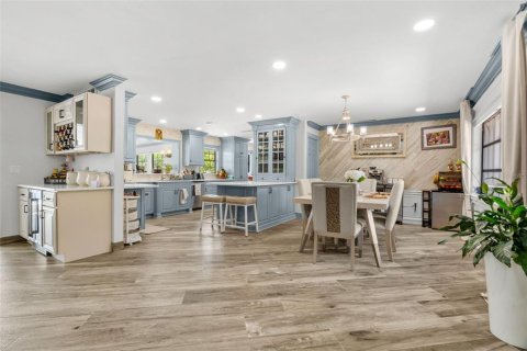 Villa ou maison à vendre à Sarasota, Floride: 6 chambres, 397.16 m2 № 2401000 - photo 10