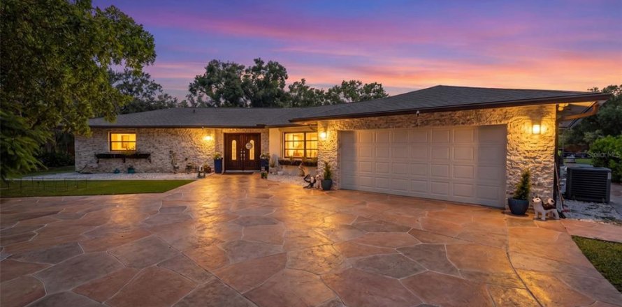 Villa ou maison à Sarasota, Floride 6 chambres, 397.16 m2 № 2401000