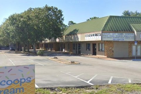 Propiedad comercial en alquiler en Spring Hill, Florida № 1905846 - foto 1