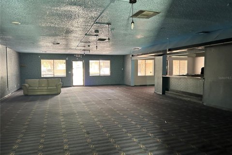 Propiedad comercial en alquiler en Spring Hill, Florida № 1905846 - foto 4