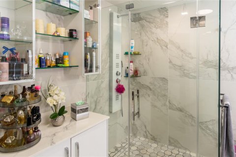 Villa ou maison à vendre à Miami, Floride: 5 chambres, 253.44 m2 № 1979304 - photo 27