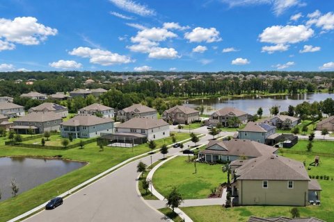 House in Seffner, Florida 5 bedrooms, 444.35 sq.m. № 2342499 - photo 29