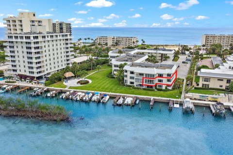 Condo in Tequesta, Florida, 2 bedrooms № 2385541 - photo 2