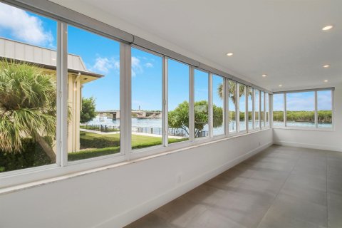 Condo in Tequesta, Florida, 2 bedrooms № 2385541 - photo 21