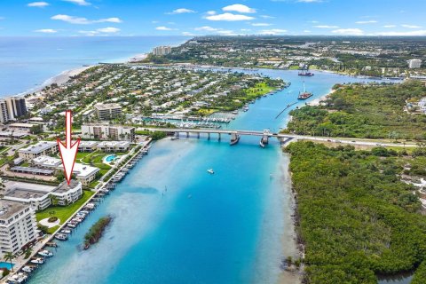 Condo in Tequesta, Florida, 2 bedrooms № 2385541 - photo 5