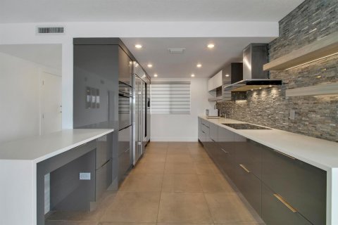 Condo in Tequesta, Florida, 2 bedrooms № 2385541 - photo 20