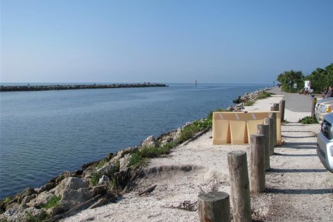 Condo in Nokomis, Florida, 2 bedrooms  № 2428820 - photo 9