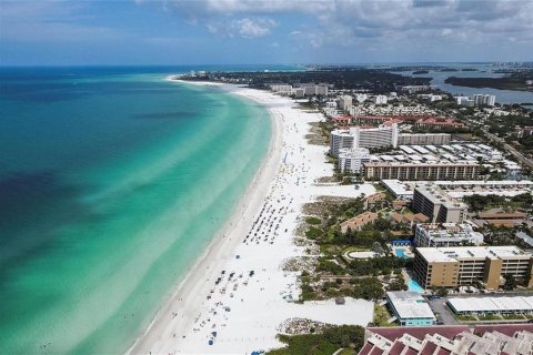 Condo in Nokomis, Florida, 2 bedrooms  № 2428820 - photo 2