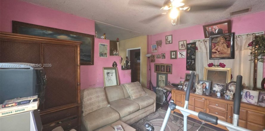 Дом в Норт-Майами-Бич, Флорида 2 спальни, 115.94м2 № 1998267