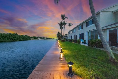 Townhouse in Delray Beach, Florida 2 bedrooms, 118.91 sq.m. № 2087512 - photo 2