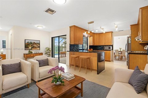 Villa ou maison à louer à Miami Lakes, Floride: 4 chambres, 226.12 m2 № 2001155 - photo 7