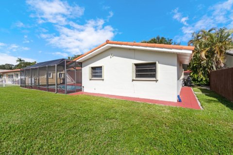 Villa ou maison à louer à Miami Lakes, Floride: 4 chambres, 226.12 m2 № 2001155 - photo 22